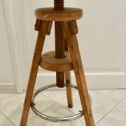 Tabouret d'atelier réglable