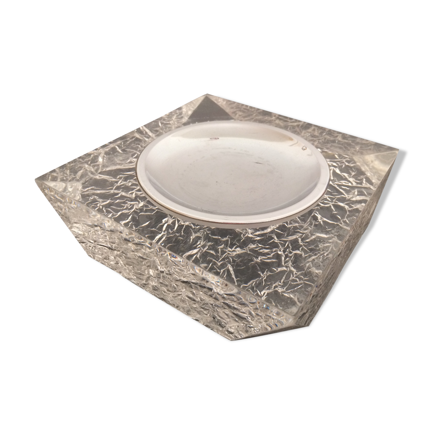 Ashtray in the 1970s altuglas