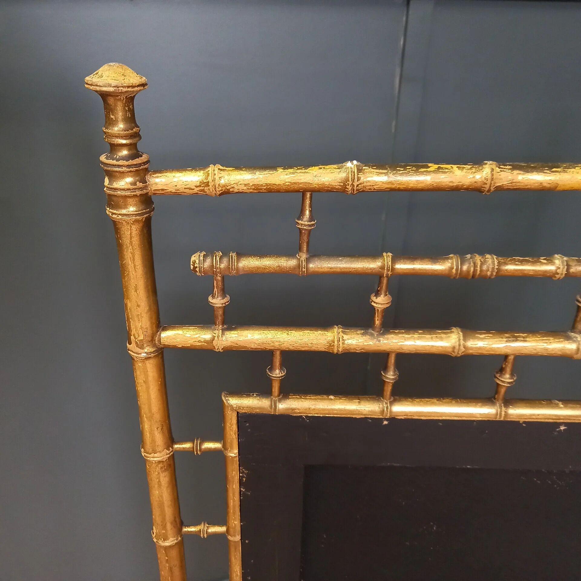 Écran de cheminée en faux bambou doré