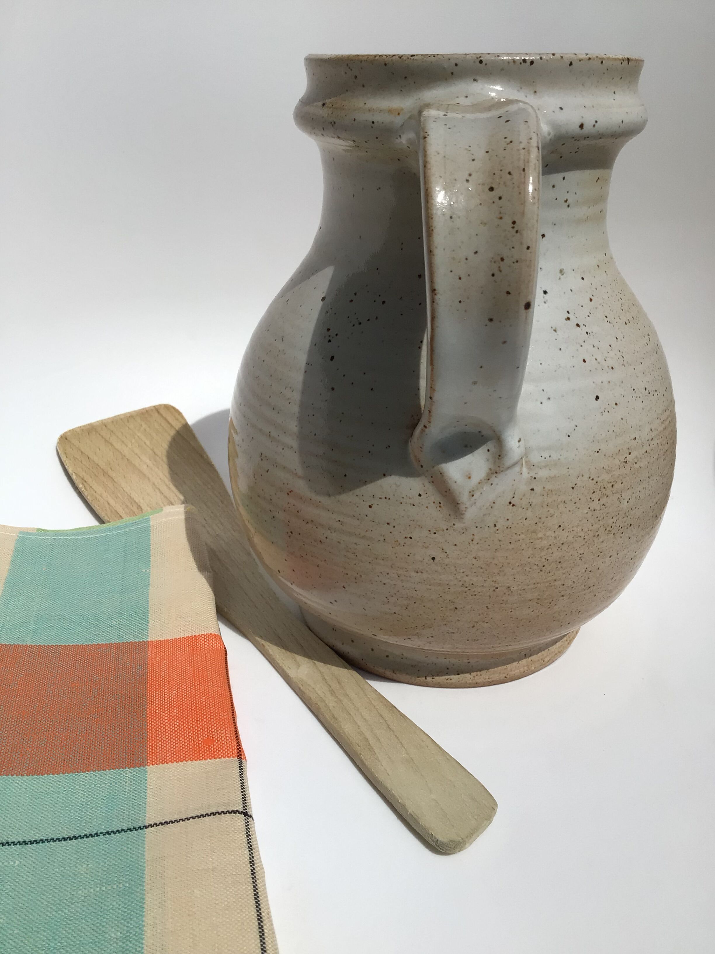 Artisanal pitcher Marais sandstone 1,75l