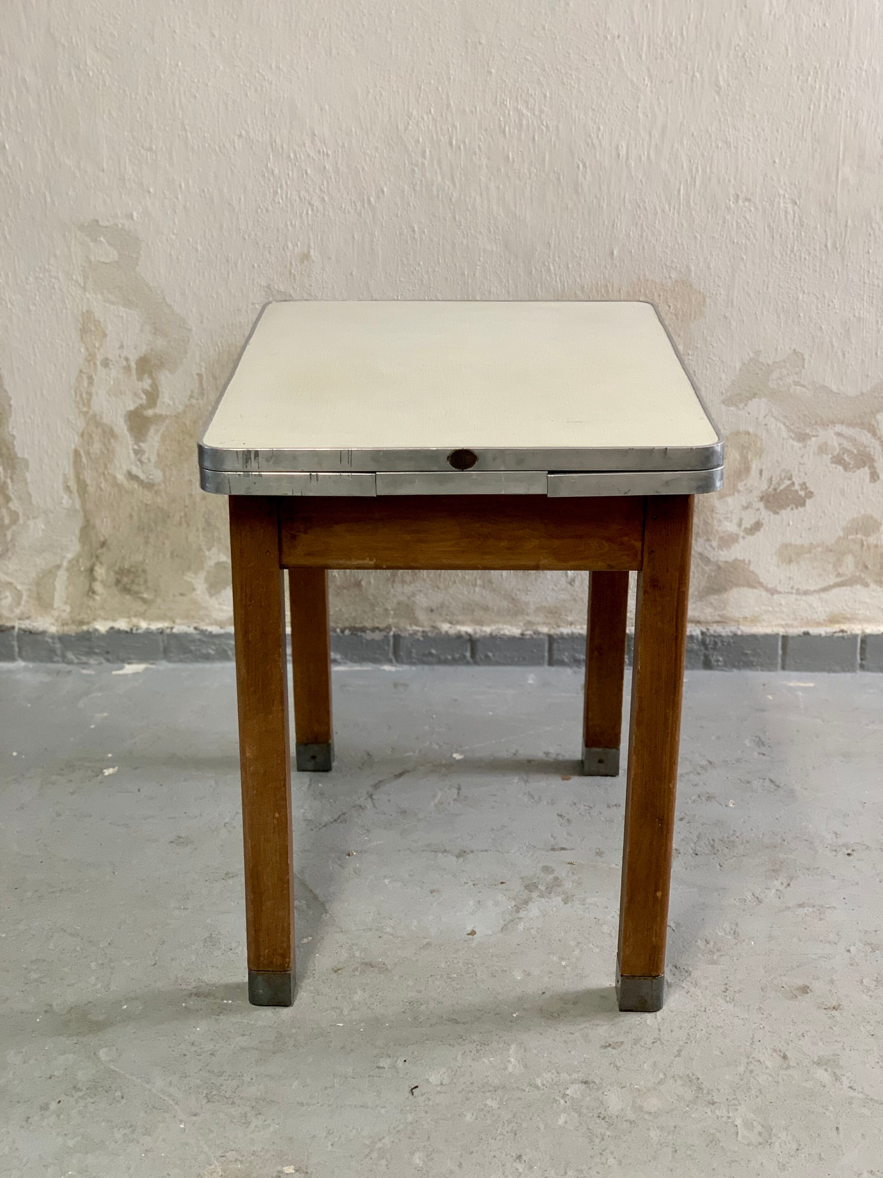 Kitchen table and formica