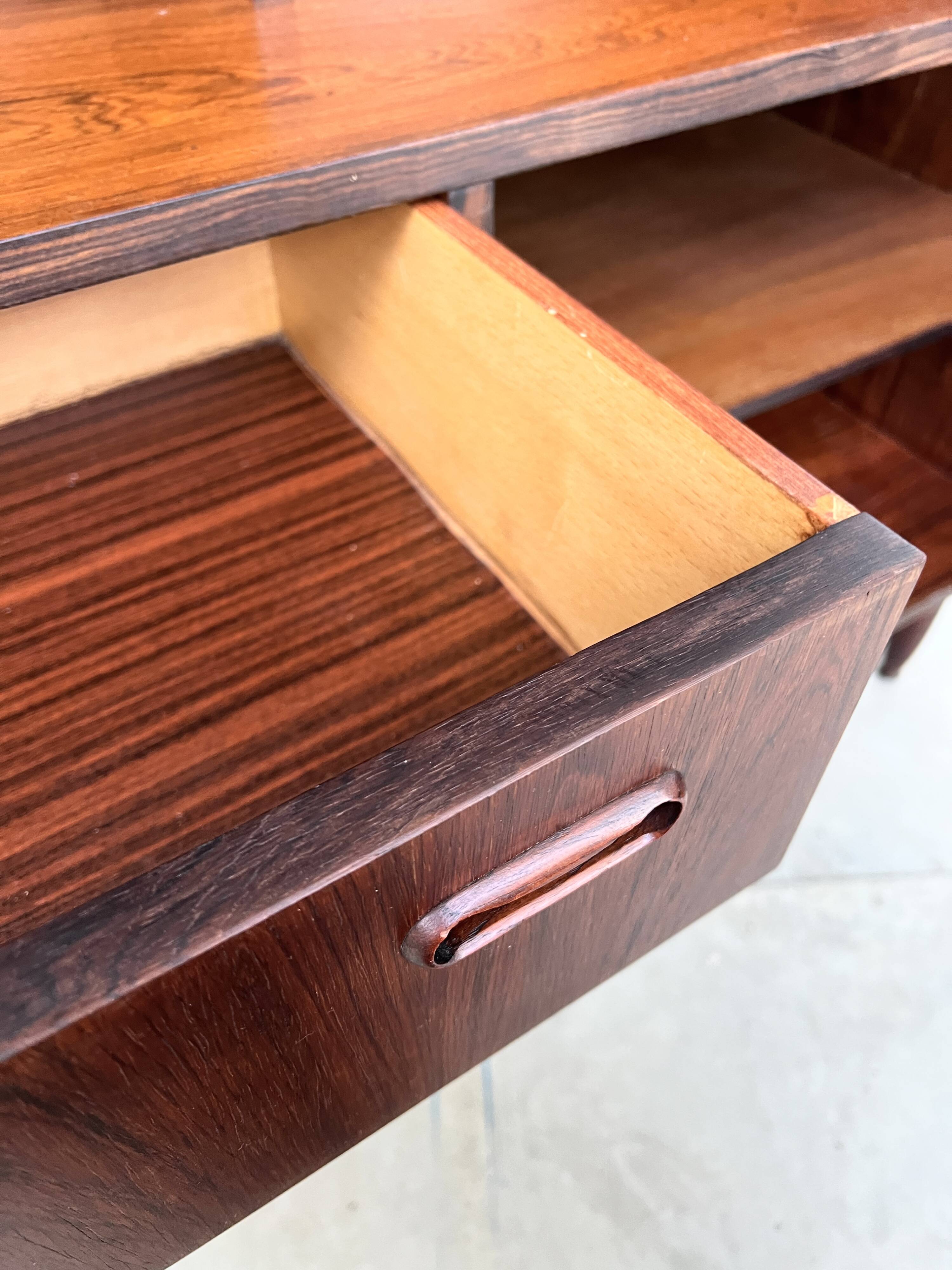 Modular bookshelf and storage unit in rosewood from the 1970s.