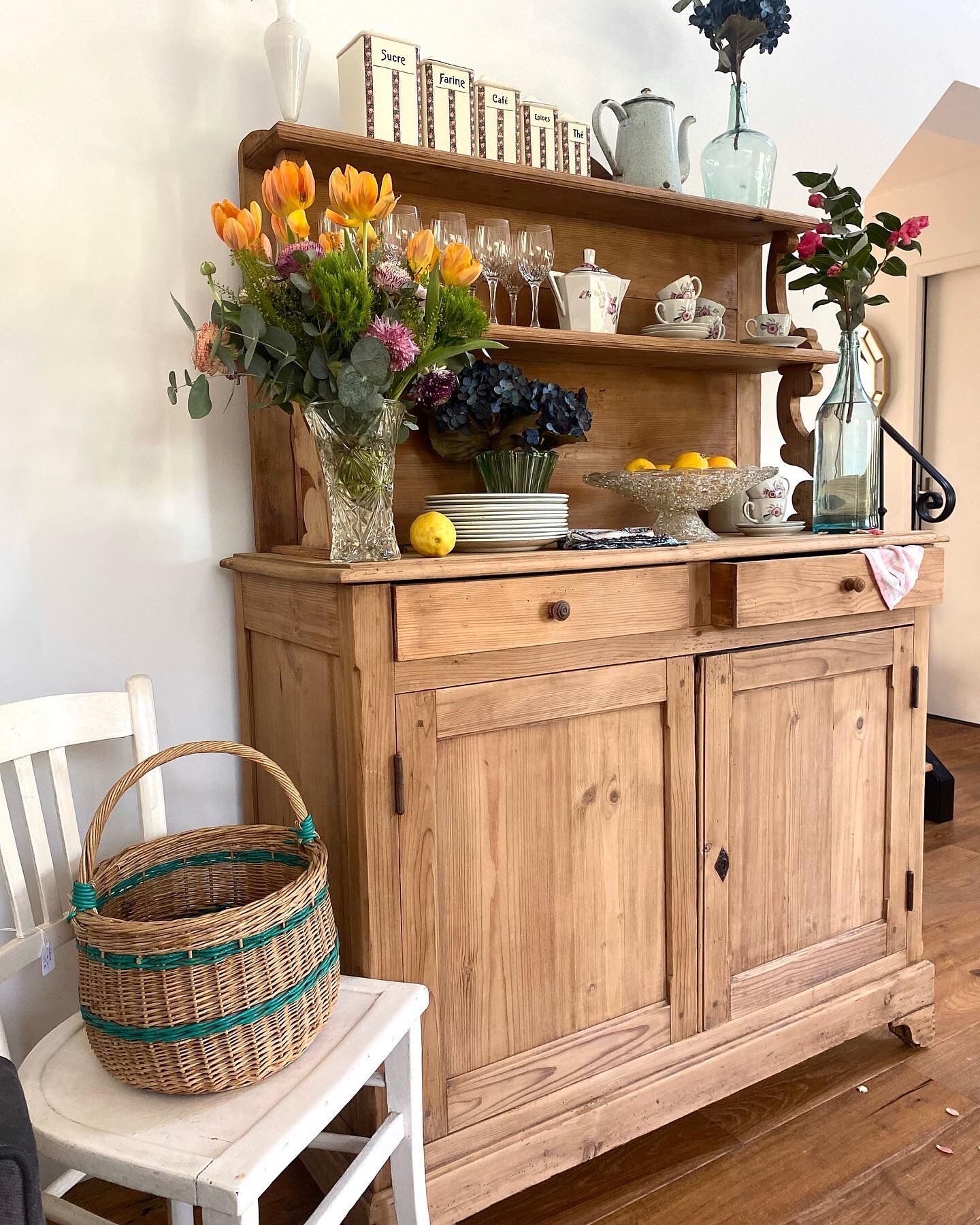 Sideboard old wooden dresser two bodies