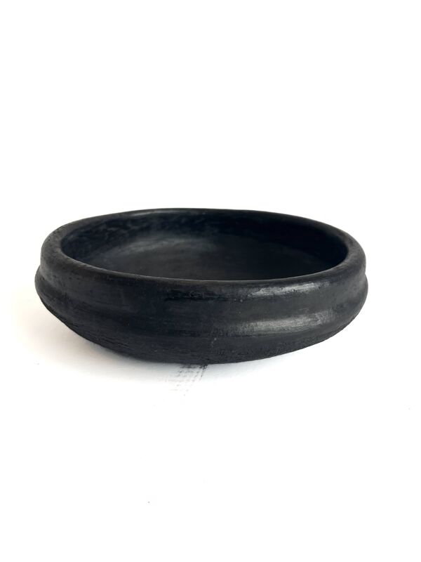 Plat Abron ''Kânâh'' en terre cuite fumée   Ø 23cm  diamètre   Bol africain