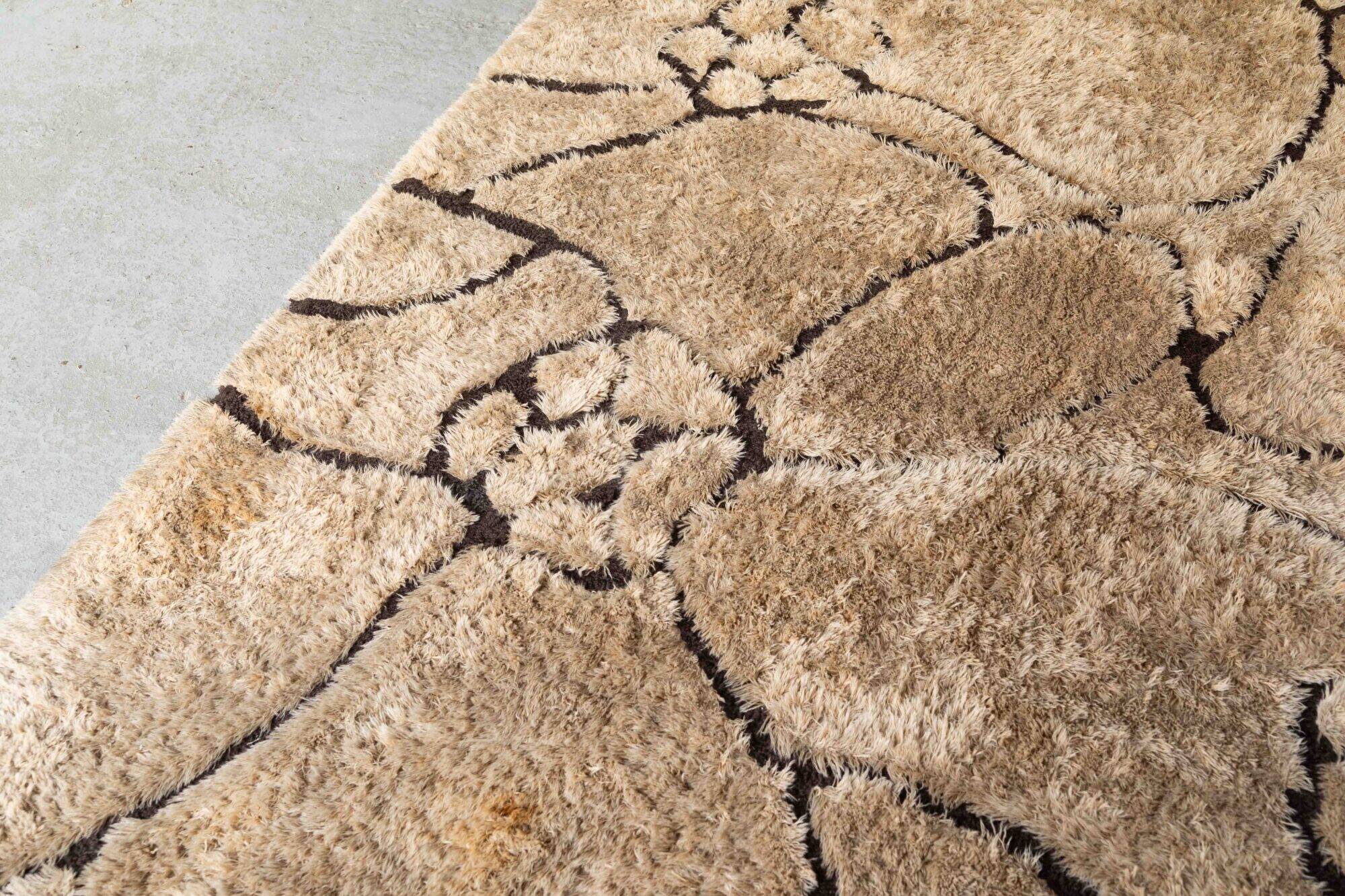 Tapis en laine réalisé par Ewald Kröner pour le château de Hackhausen, Allemagne, années 1970.