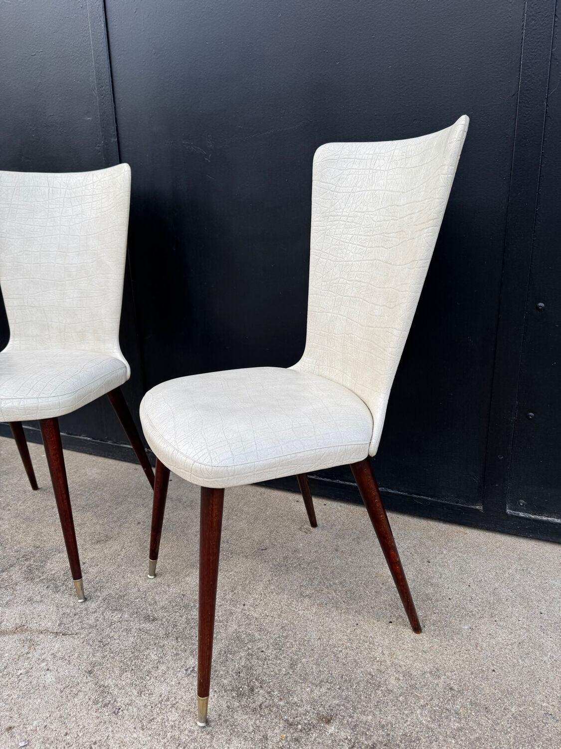 Baumann Essor chairs from the 1960s