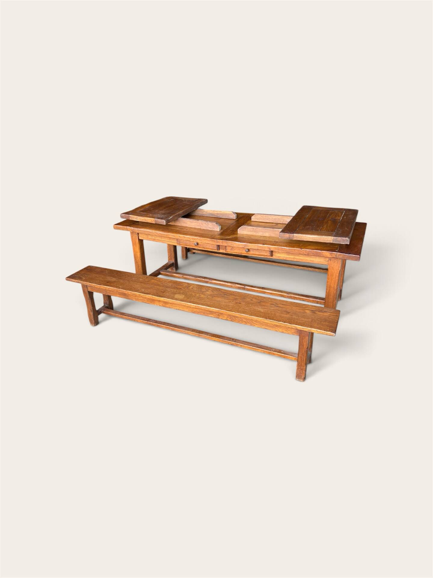 Grande table de ferme - 2 bancs - 2 rallonges 