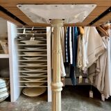Bistro table in beige cast iron and ecru wood