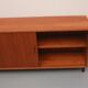 Buffet années 1960 en noyer avec portes coulissantes, 120cm