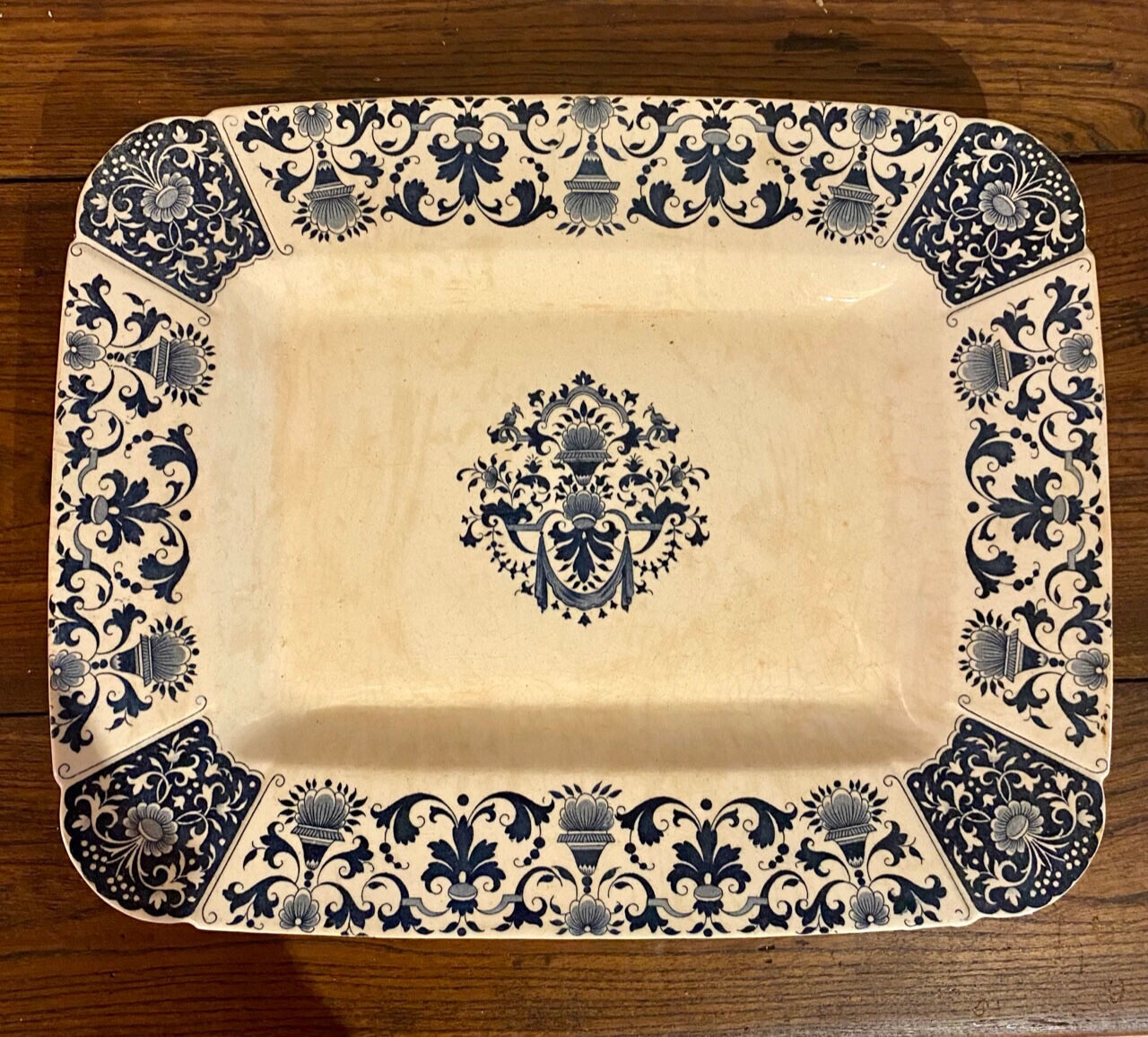 Rectangular dish, Manufacture de Gien, model Carré Bleu