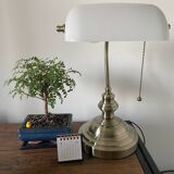 Lampe de banquier en bronze et opaline blanc Lampe notaire , Art Déco