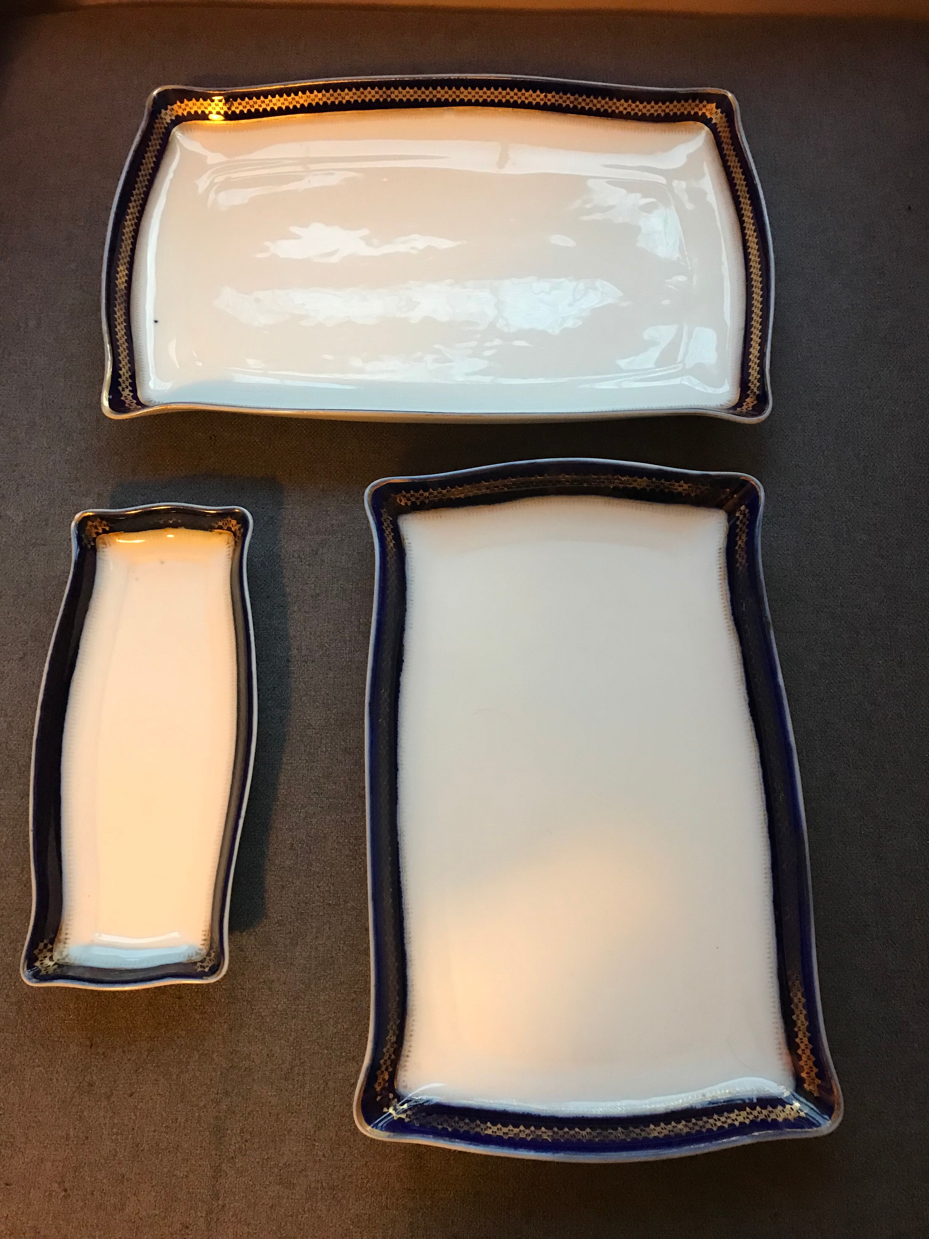 Series of 3 imperial porcelain trays Russia Kuznetsov