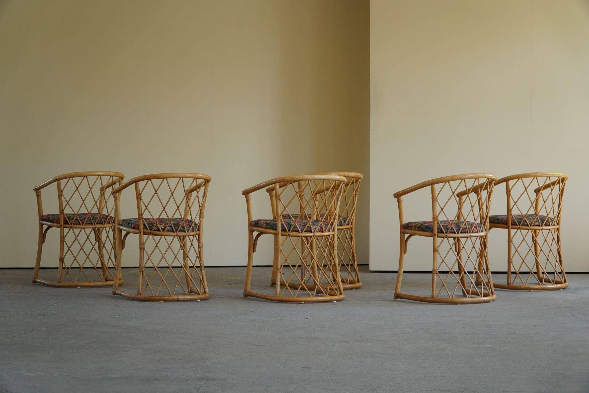 Set of 6 sculptural vintage bamboo dining chairs, modern Danish design, made in the 1960s.
