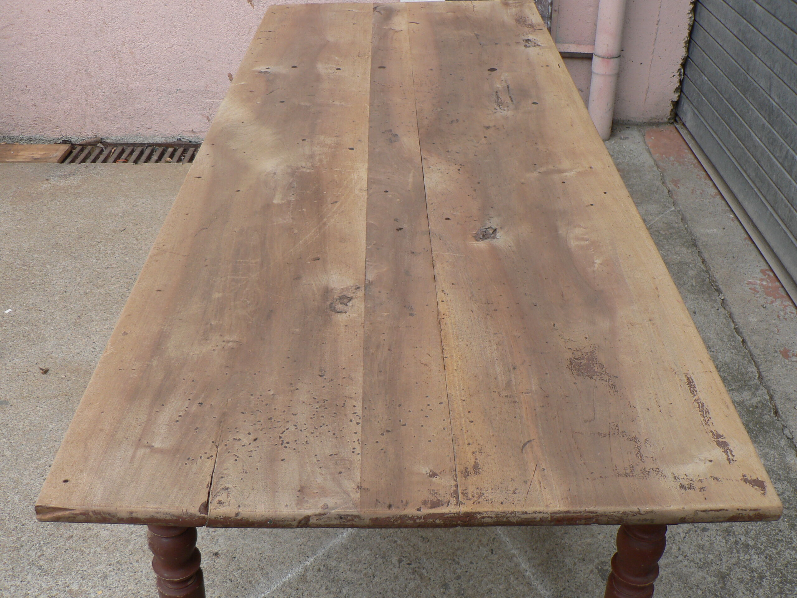 Table de ferme en noyer