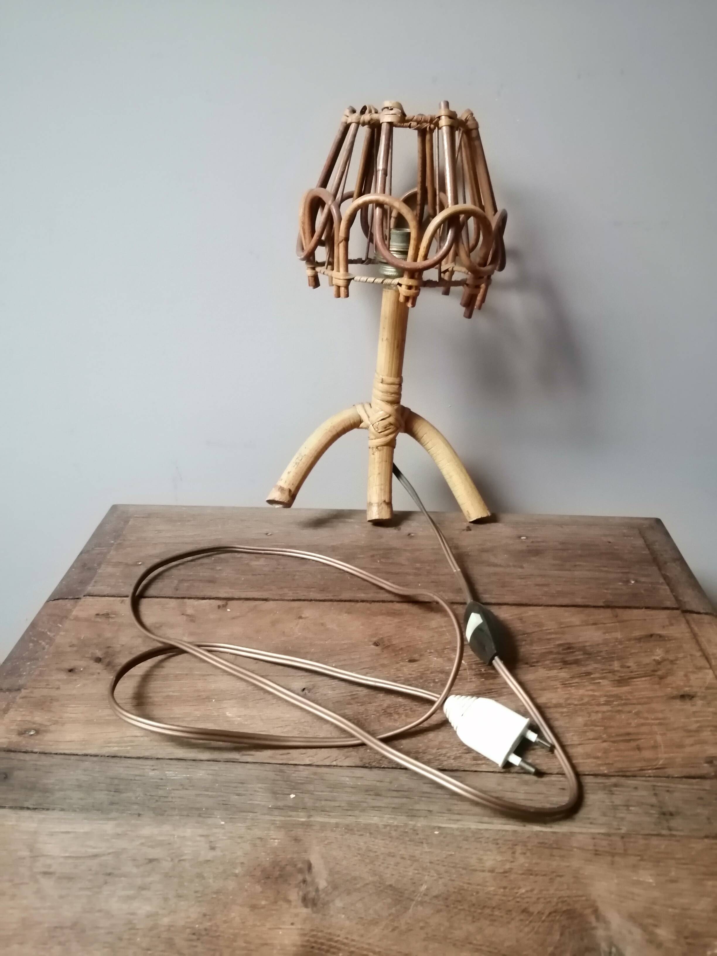 Rattan wall light