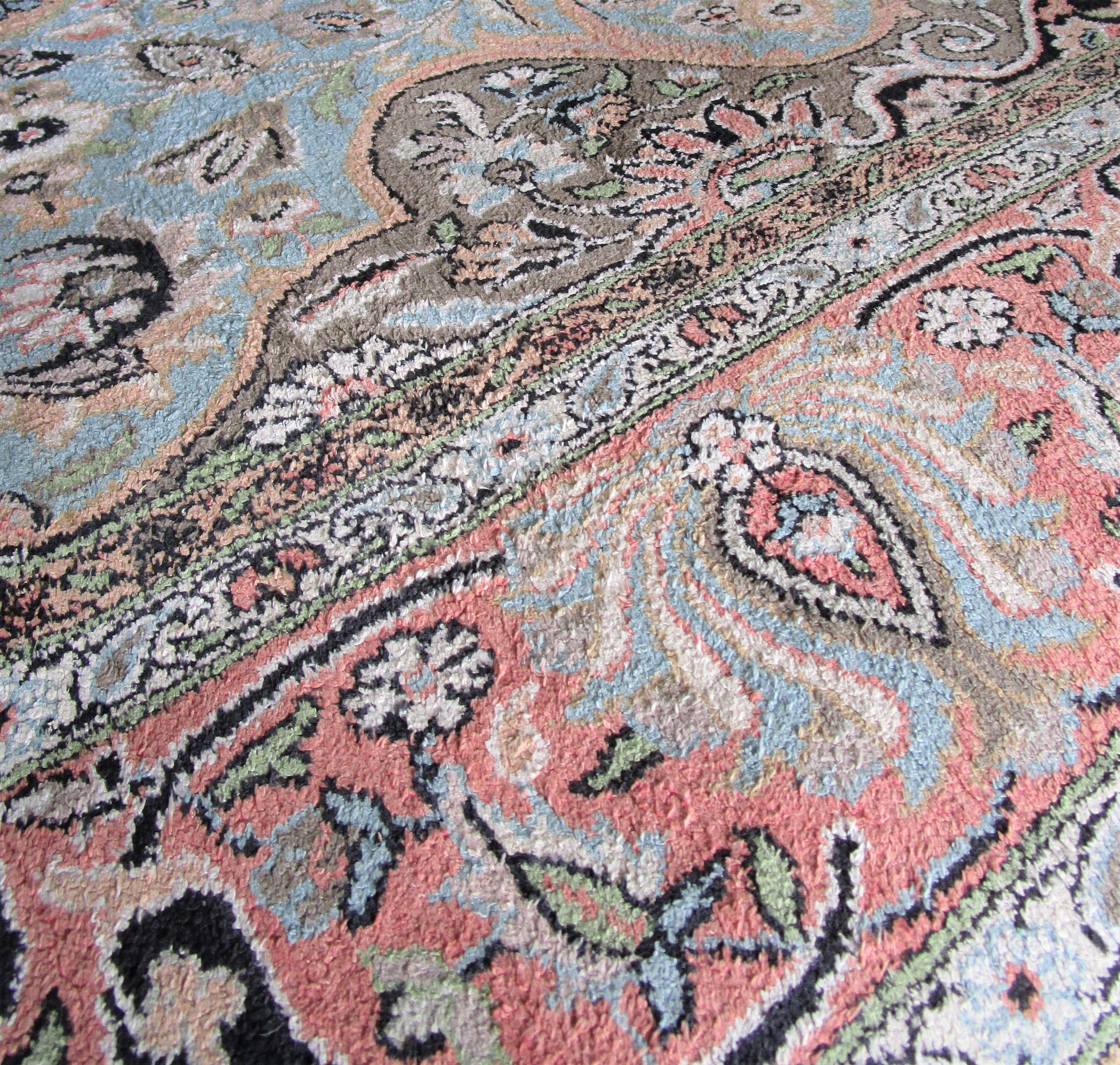 Silk cashmere rug pastel tones floral patterns India Kashmir vintage 181 cm x 286 cm