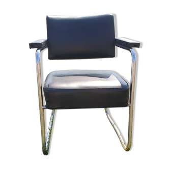 Black office armchair photo industrial wear tubular frame. sled feet. 82x47x50
