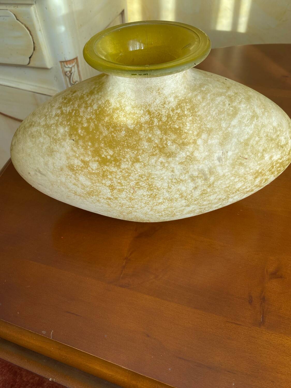 Vintage “SCAVO” vase in yellow Murano glass