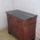 Commode  Louis Philippe en chêne foncé et marbre noir