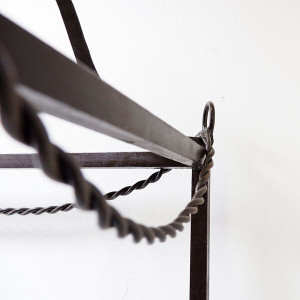 Étagères vintage style pagode en métal noir