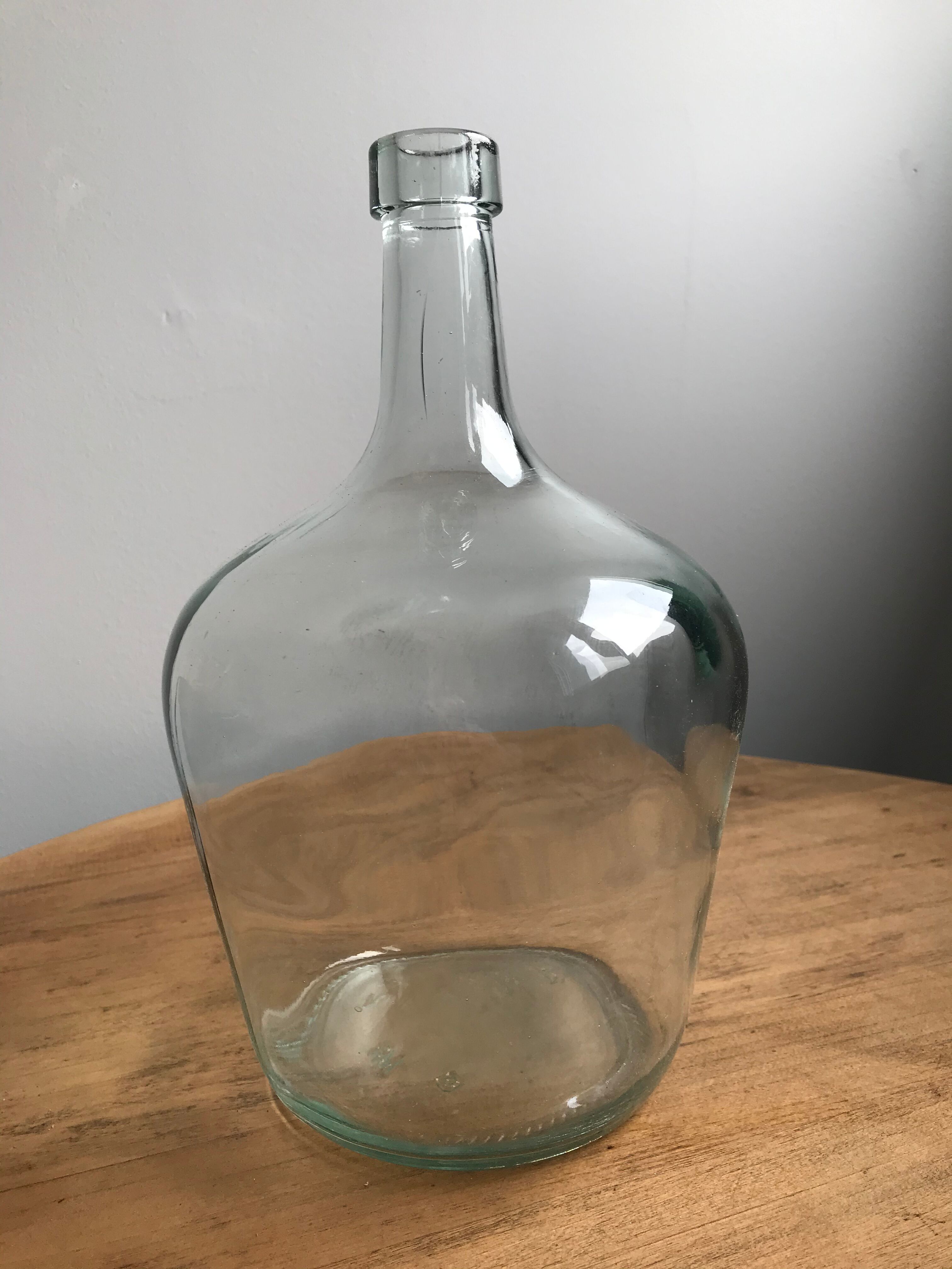 Demijohn canister