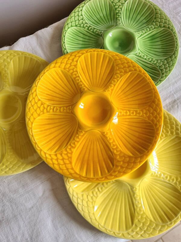 Assiettes à huîtres en barbotine Digoin Sarreguemines