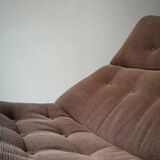 chauffeuse tulipe pivotant en tissu beige Artifort, design 1970