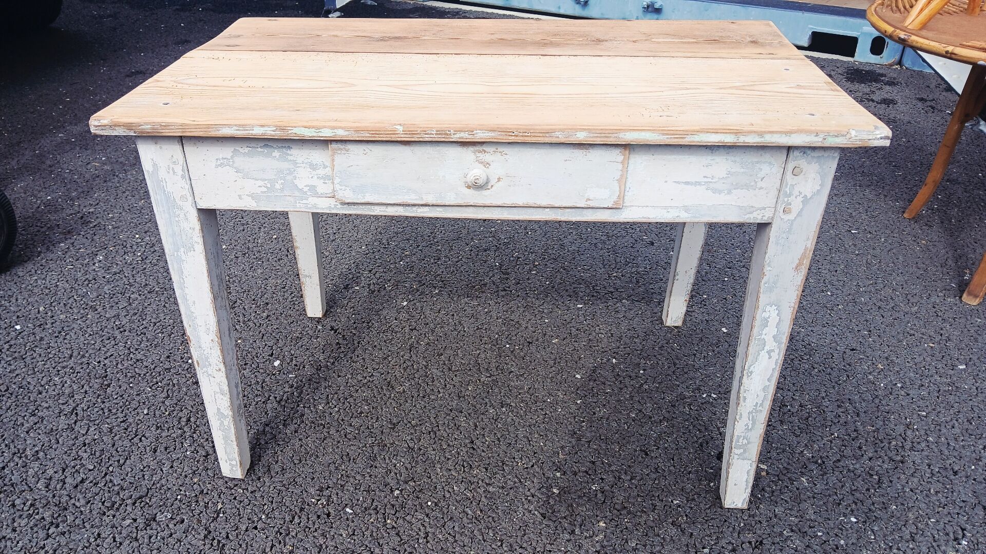 Small farmhouse coffee table
