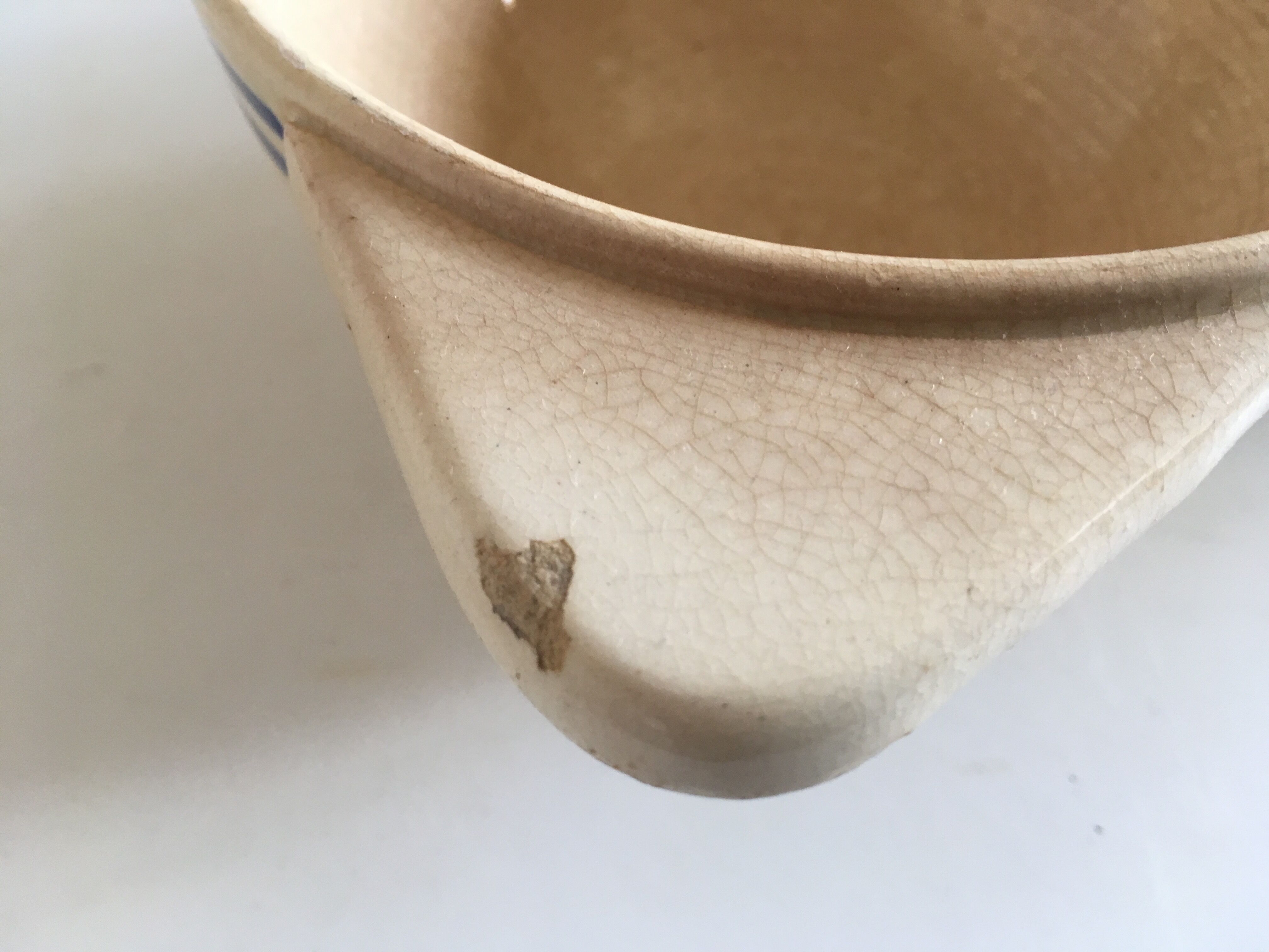 Gien pair of weak bowls 1910