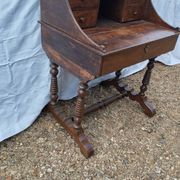 Victorian oak graduated desk – circa 1890-1910.