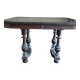 Dining room table in very good condition. Henri II style. Extensions provided