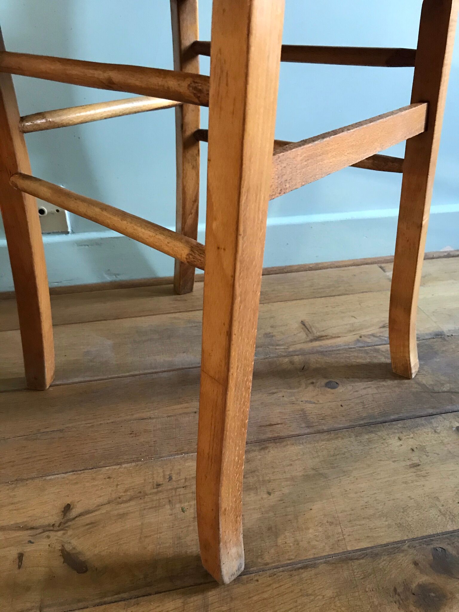 Vintage bistro chairs in natural wood marked luterma