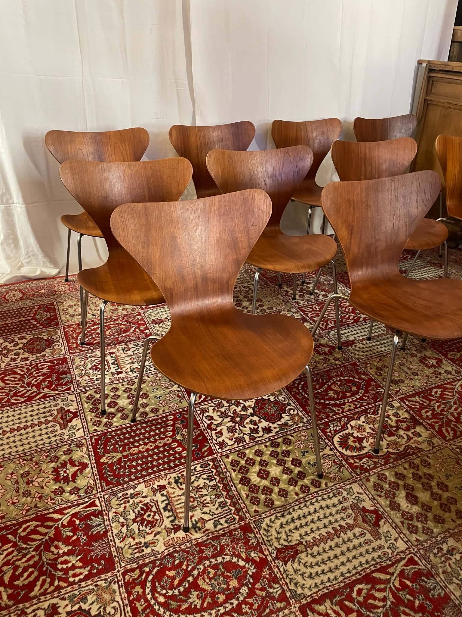 Set of 11 Series 7 3107 chairs in teak – Arne Jacobsen for Fritz Hansen