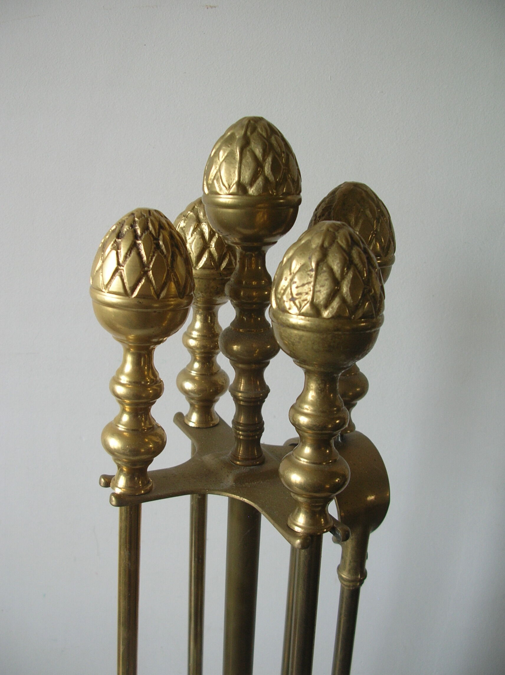 Ancien serviteur 4 outils de cheminée pomme de pin pince patte de coq en bronze/laiton