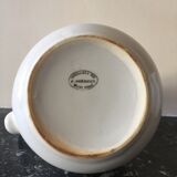 Broc in white fire porcelain with large spout