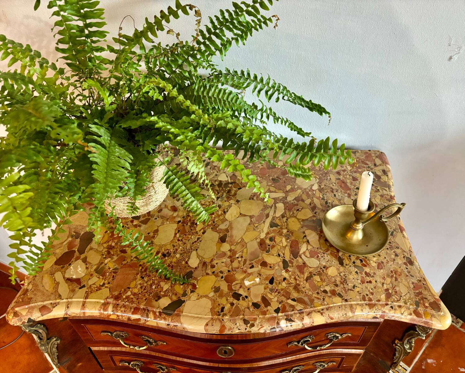 Petite commode style Louis XV