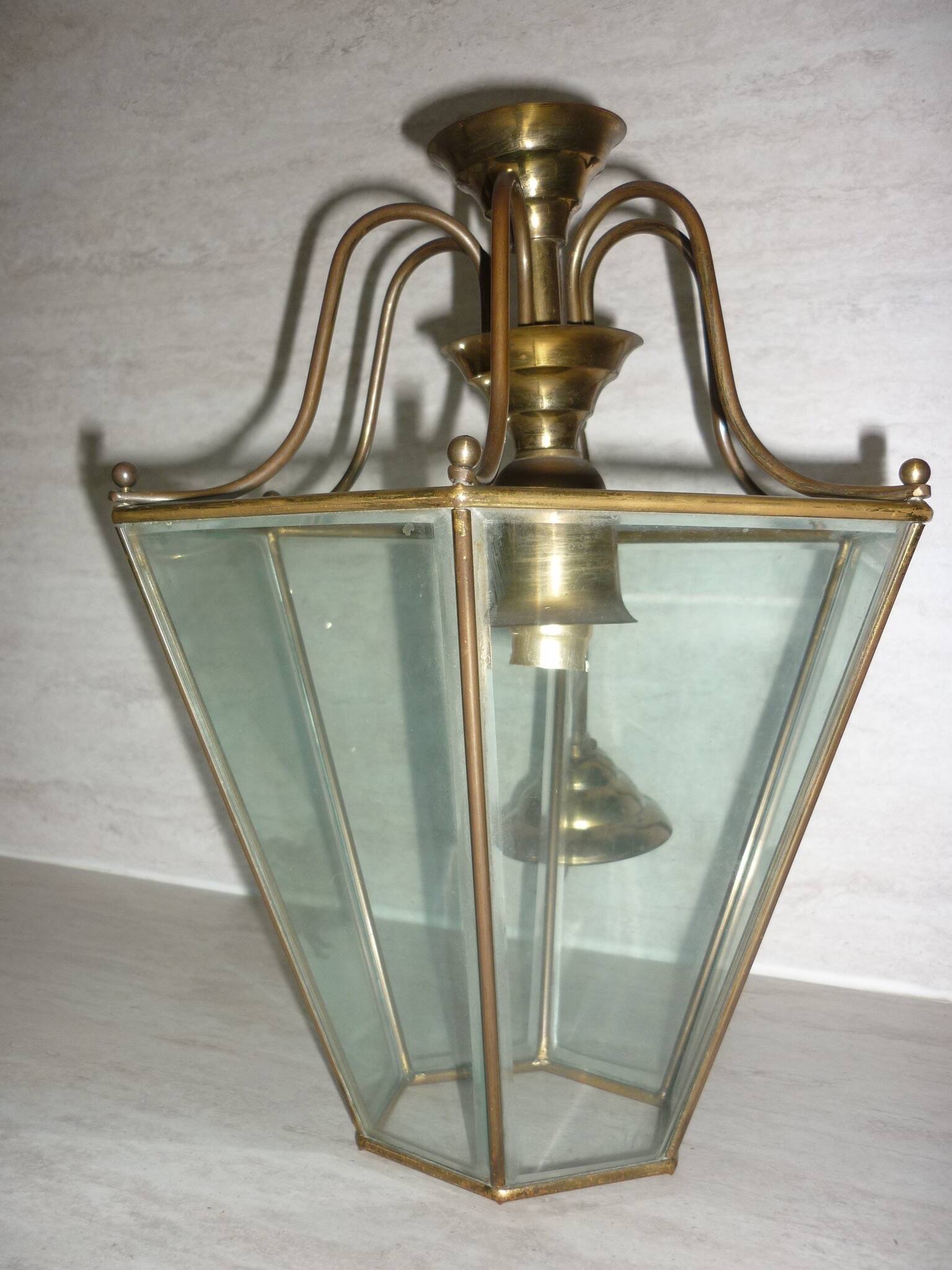 Brass lantern with 6 beveled glasses