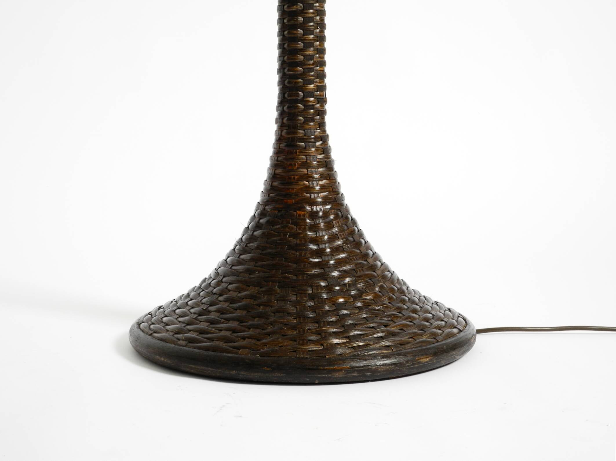 XL 70s Tulip floor lamp with a brown wicker frame and a plexiglass shade