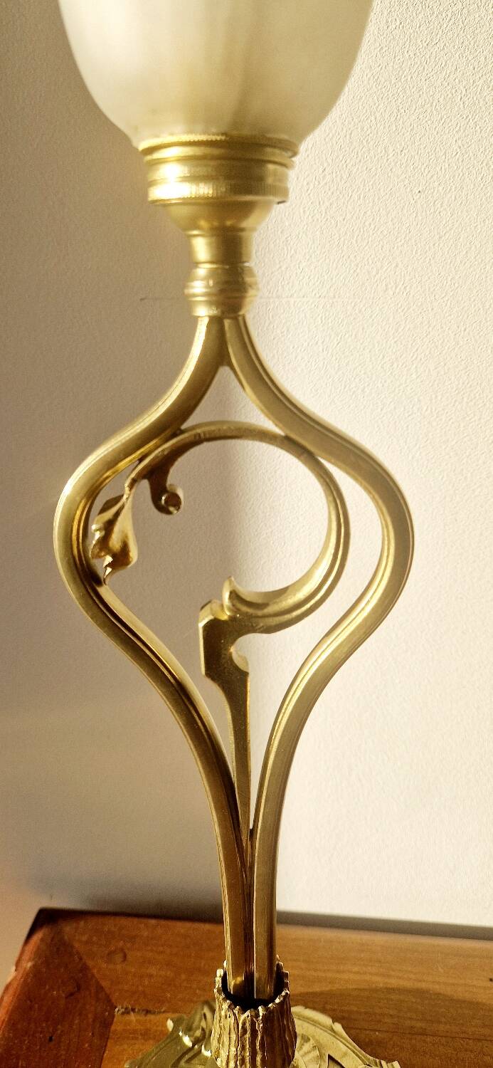 Art Nouveau style lamp by Müller Frères