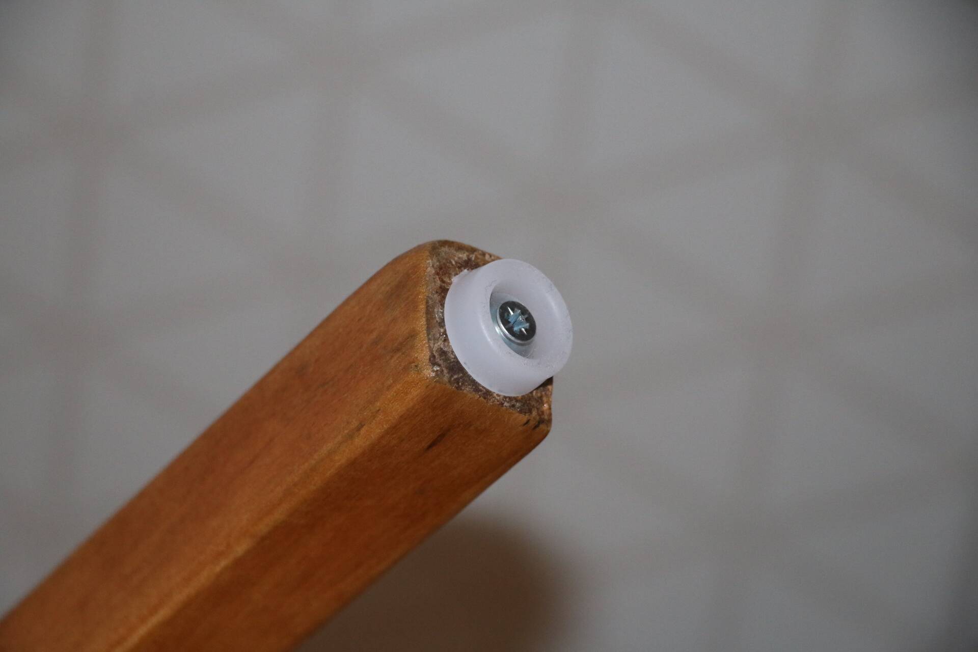 2 chaises Baumann N°19 hêtre clair skai noir