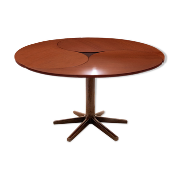 Table à manger danoise en teck Yin-Yang du milieu du siècle par Ole Gjerløv-Knudsen et Torben Lind