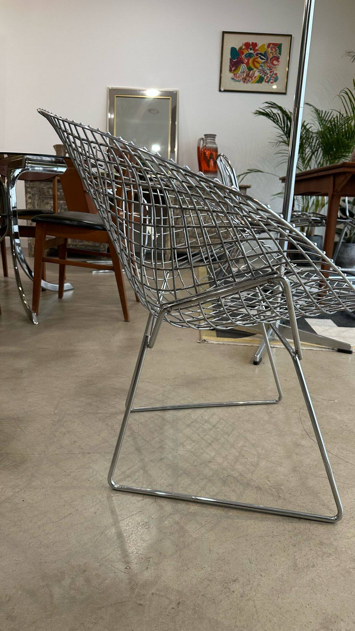 2 Diamond Bertoia armchairs