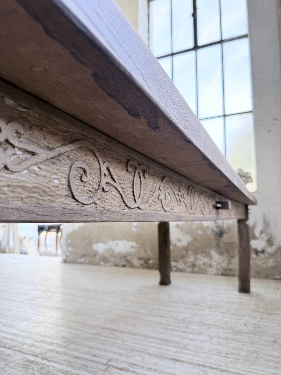 XL farmhouse table in solid oak, brutalist style, 20th century.