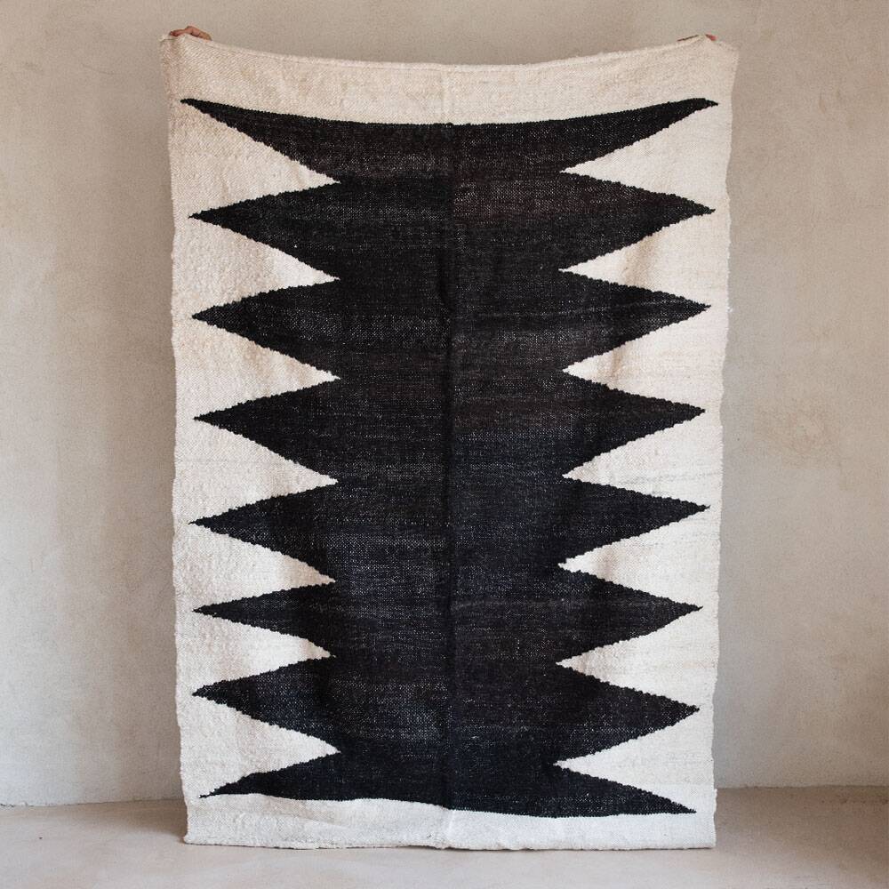 Argentinean rug 100% pure black wool