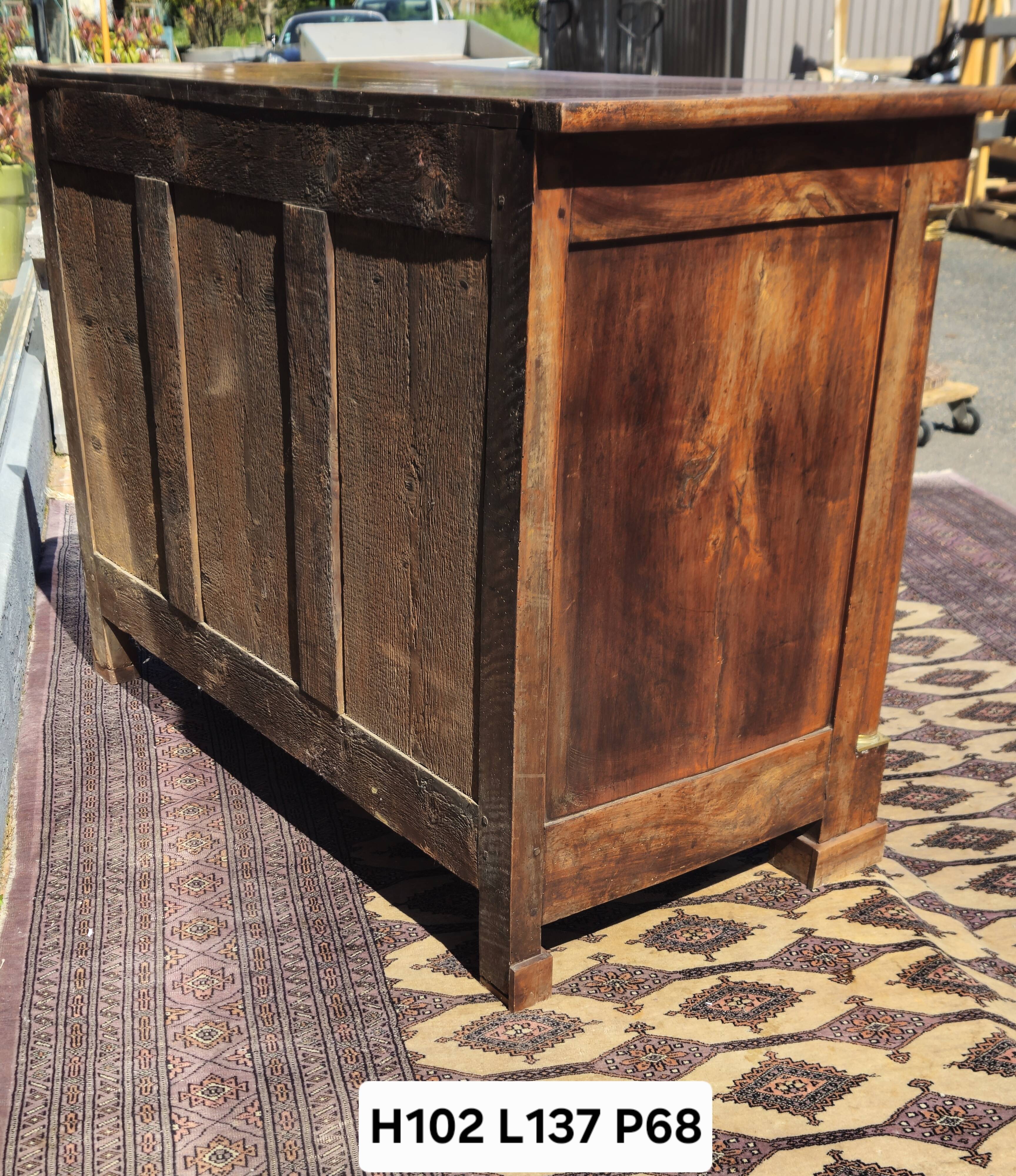 Empire walnut commode with detached columns – early 19th century