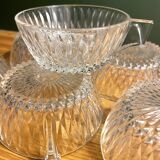 6 tasses à café en verre ciselé vintage en très bon état