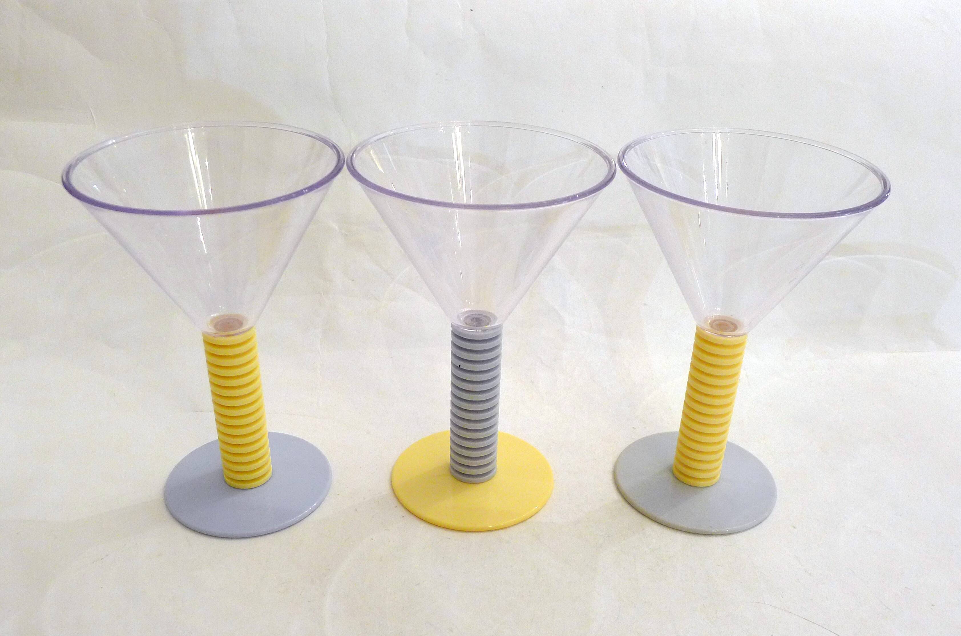 Set de 6 verres à cocktail 1980' sur pied bicolore