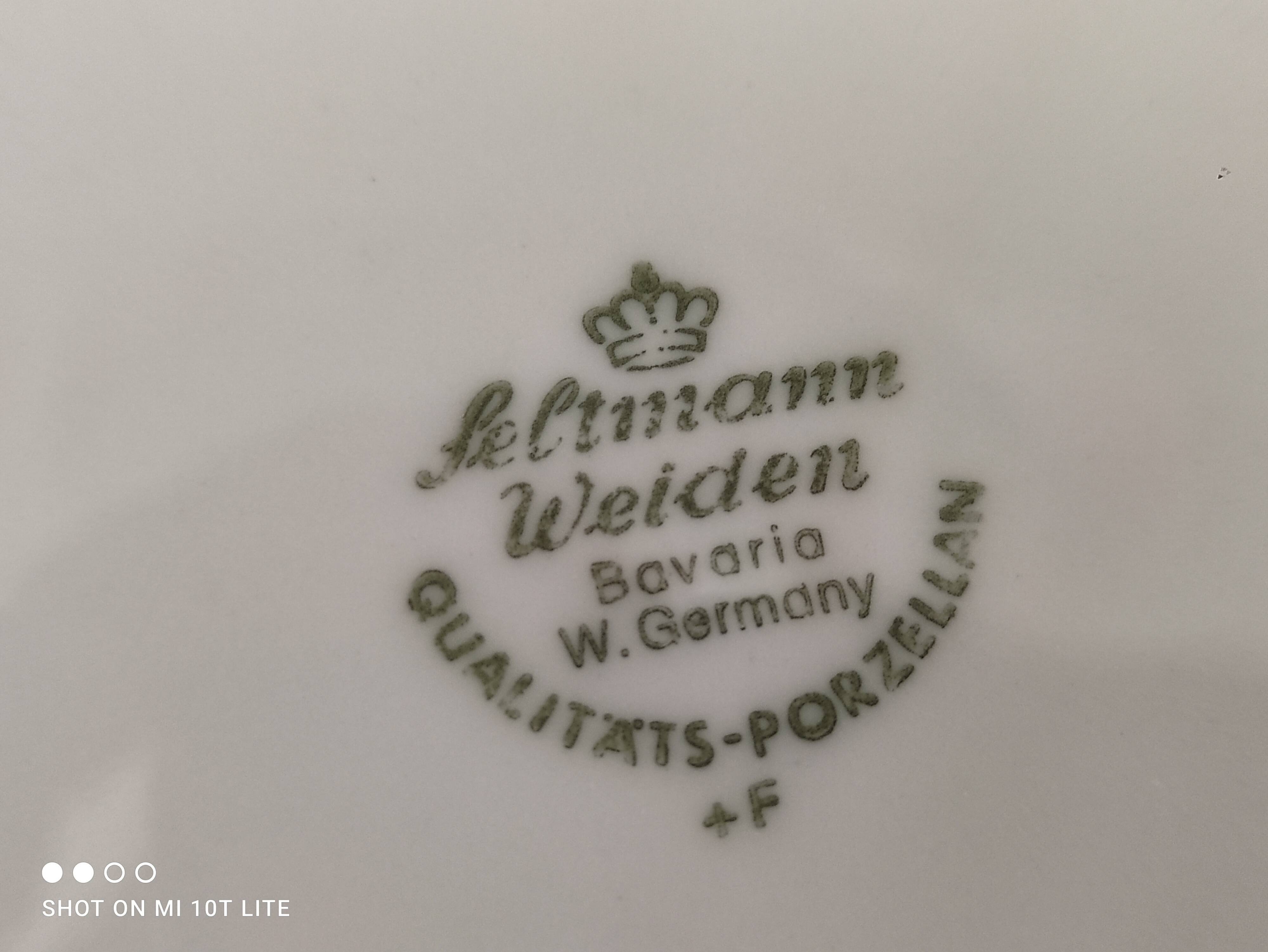 Set of 12 Bavaria porcelain dessert plates model China Blau