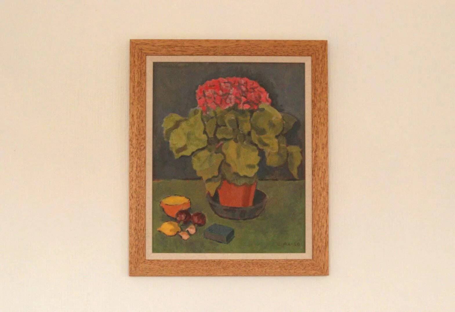 Pink hydrangea with fruit by Olax