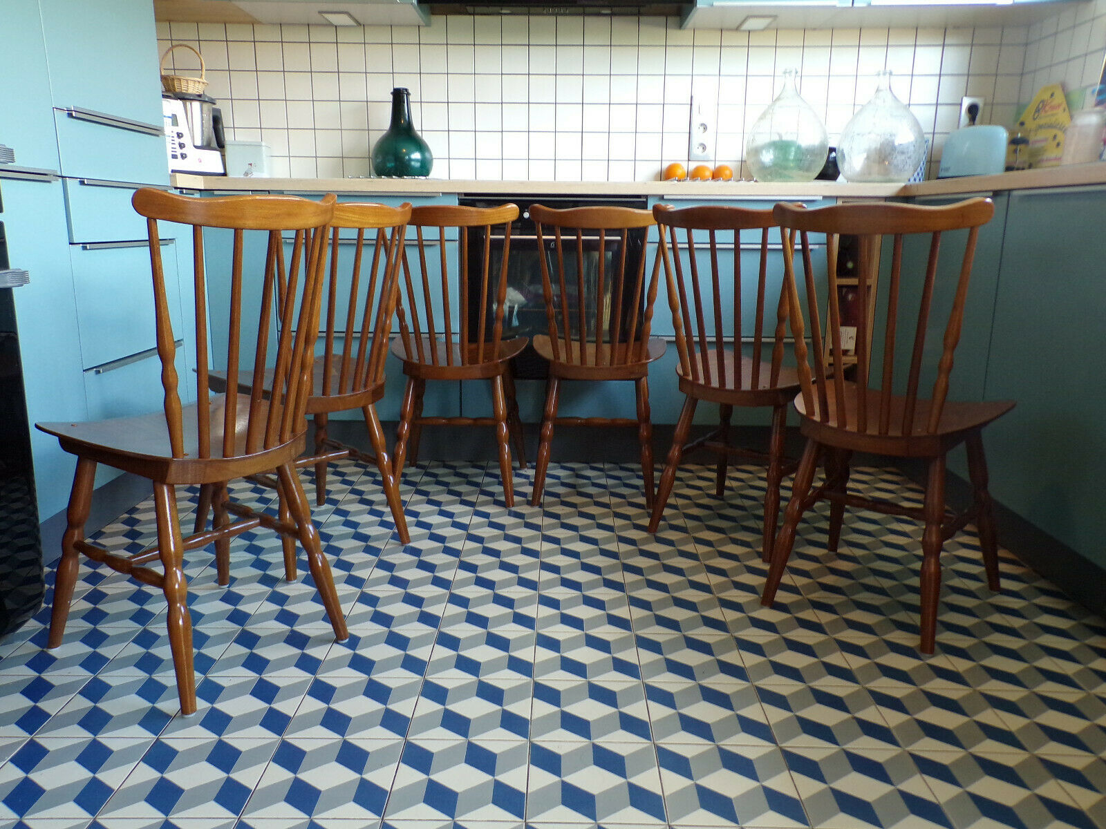 Suite 6 chairs Baumann Tacoma